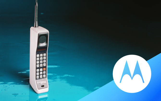 1973 - Мартин Купер, генеральный директор департамента систем связи Motorola, впервые выступил по телефону с устройством весом 1,1 кг