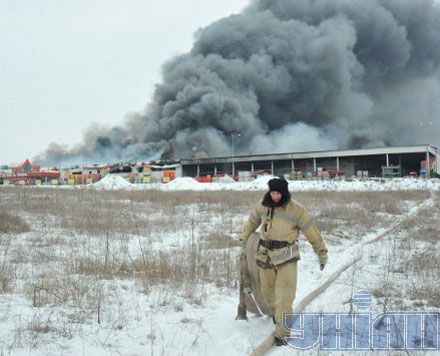Пожар в запорожском гипермаркете «Новая линия» полностью ликвидирован, 20000 квадратных метров площади выгорели практически полностью